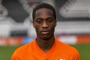Profil Terence Kongolo