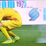 Kiper Timnas Indonesia, Emil Audero Terkena Flare Hingga Tidak Bisa Mendengar! Pelaku Segera di Tangkap! Emil Audero